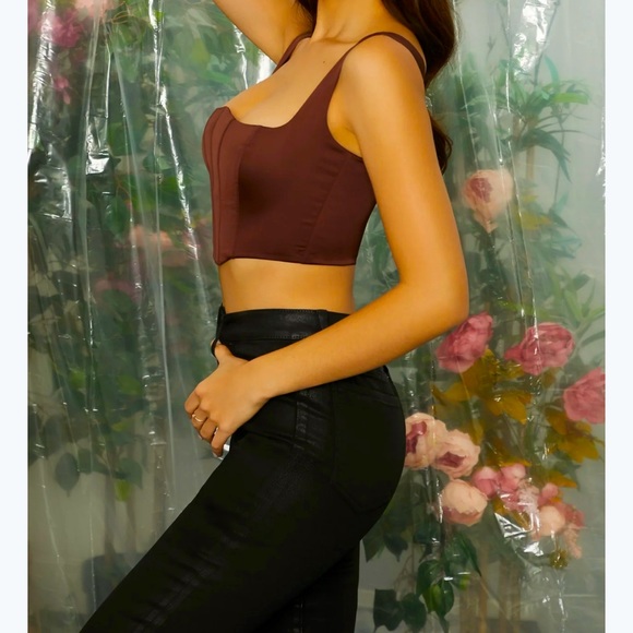 Oh Polly Women’s Corset crop Top in burgundy. Worn once. US 6. - Picture 4 of 4